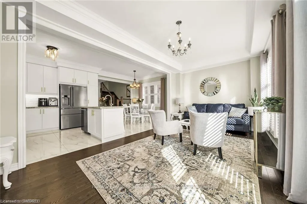 87 WESTFIELD CRESCENT