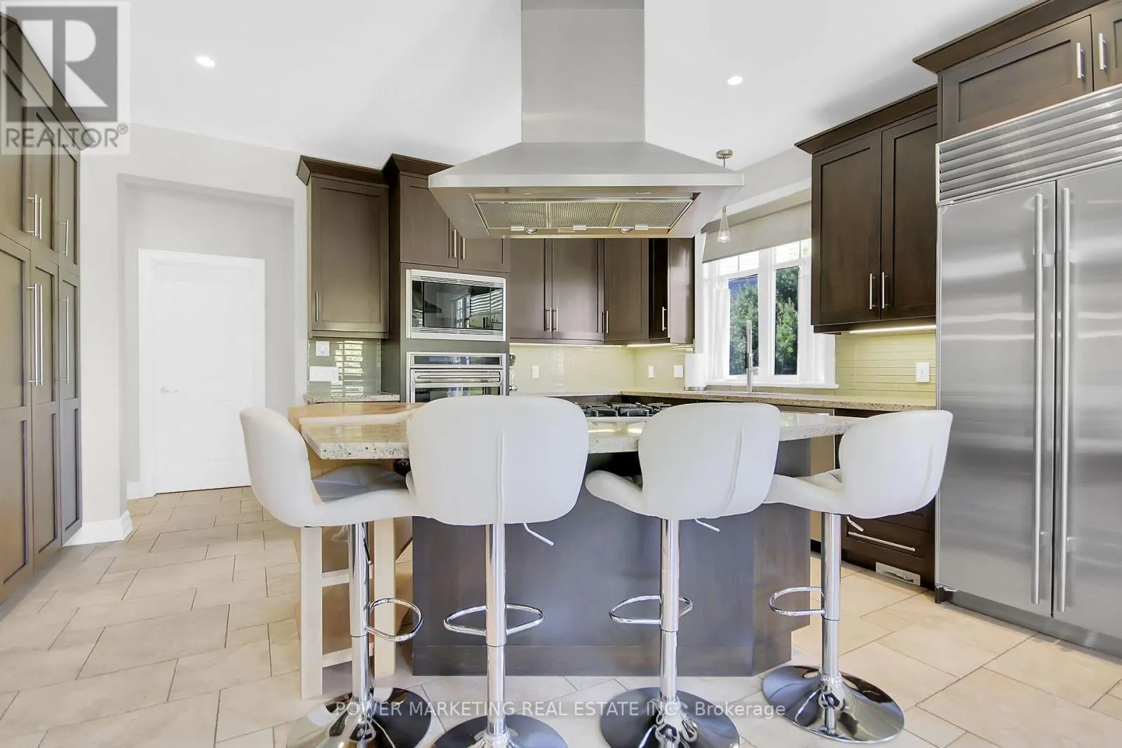 15 MARWOOD COURT