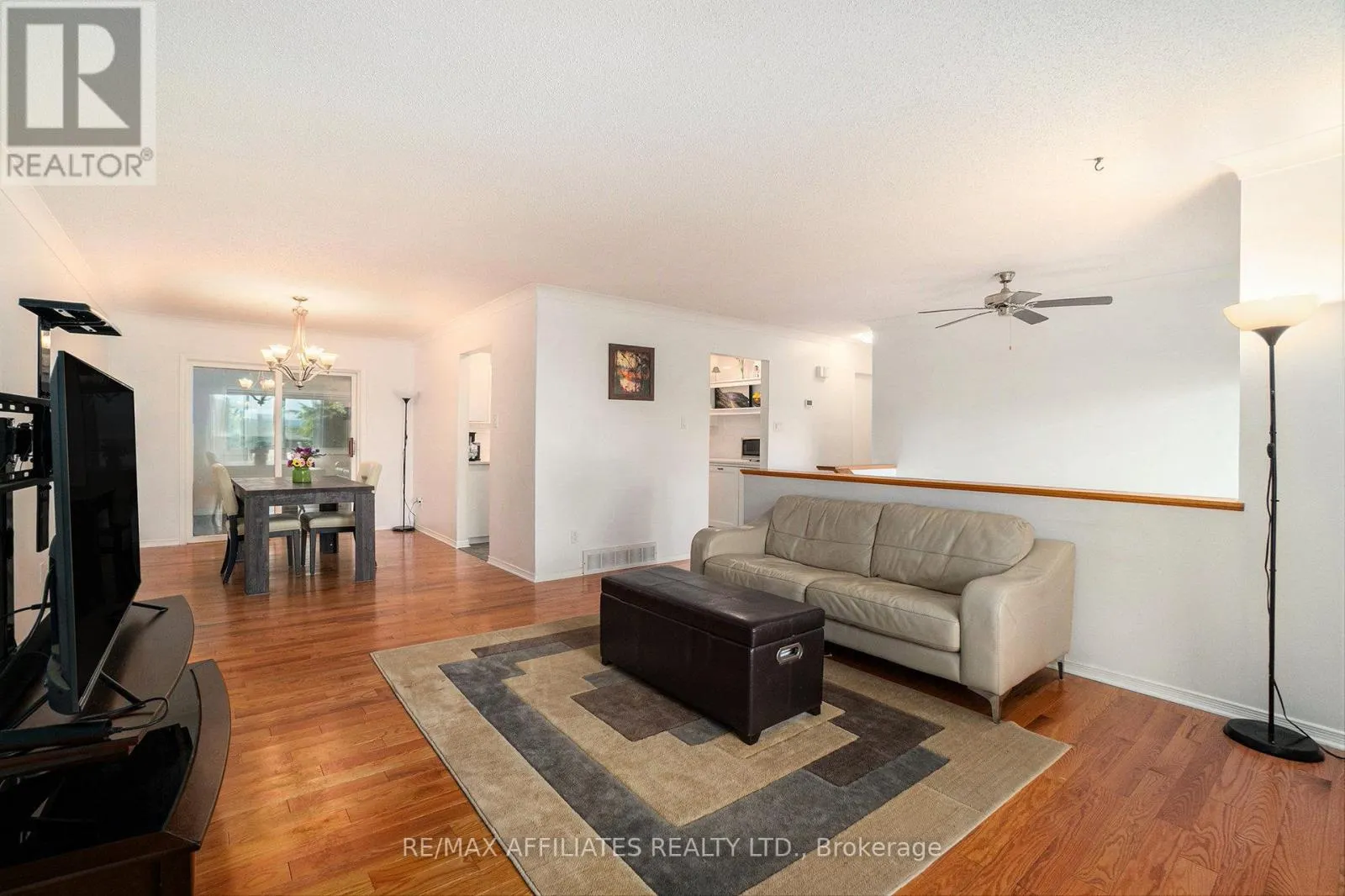 319 RIVERWOOD DRIVE