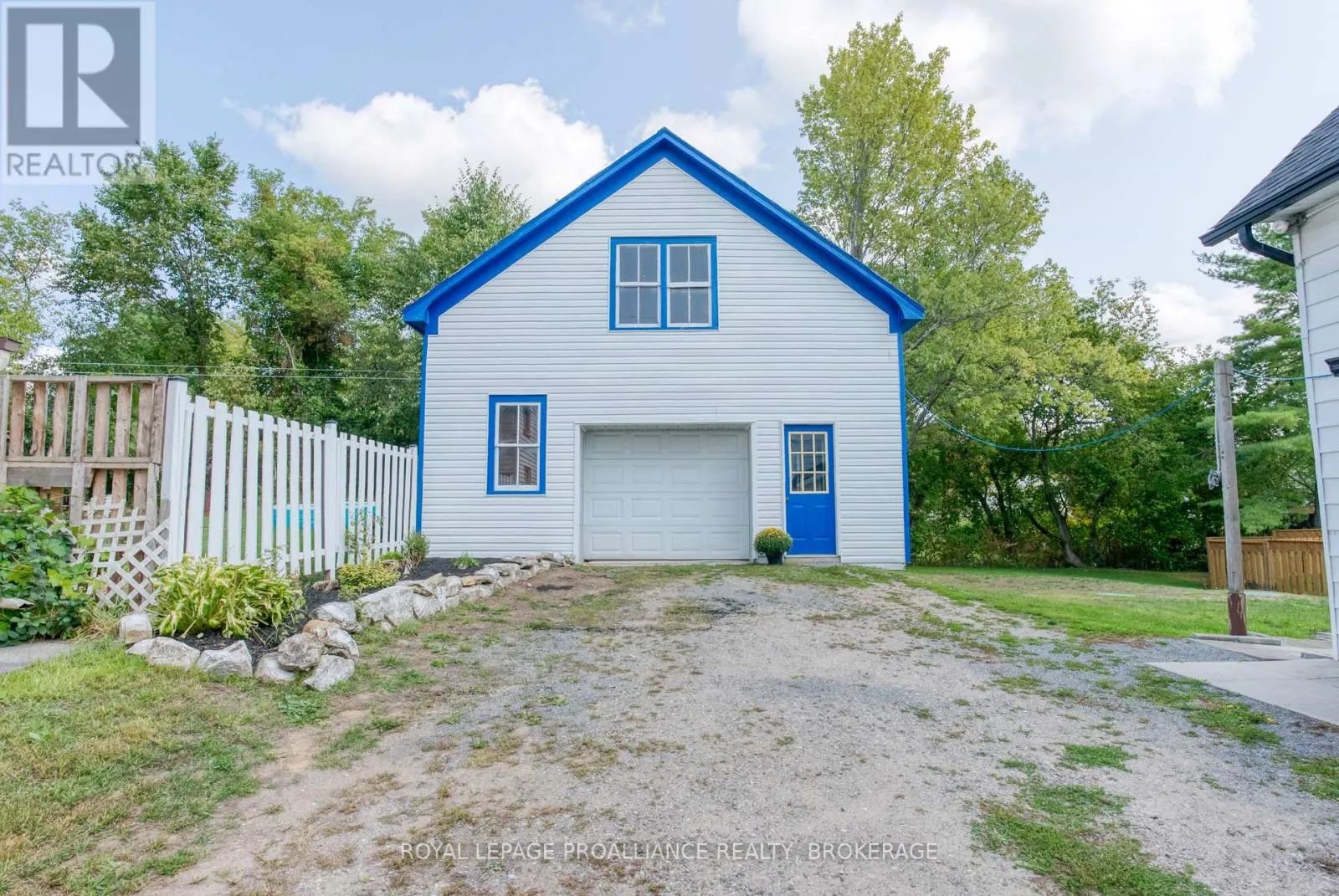 13 KINGSTON STREET