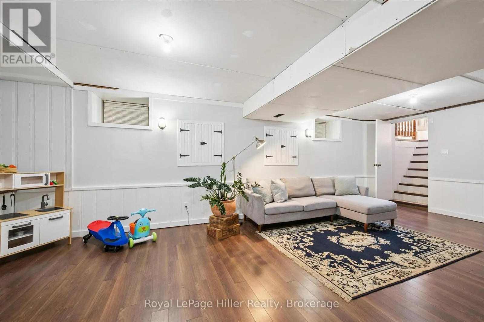 4 TEMPERANCE STREET