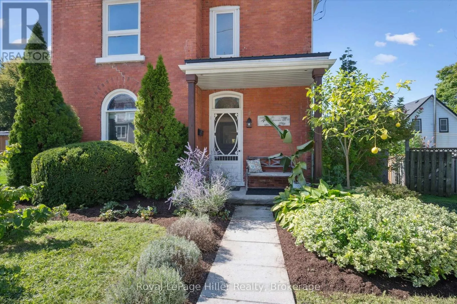 4 TEMPERANCE STREET