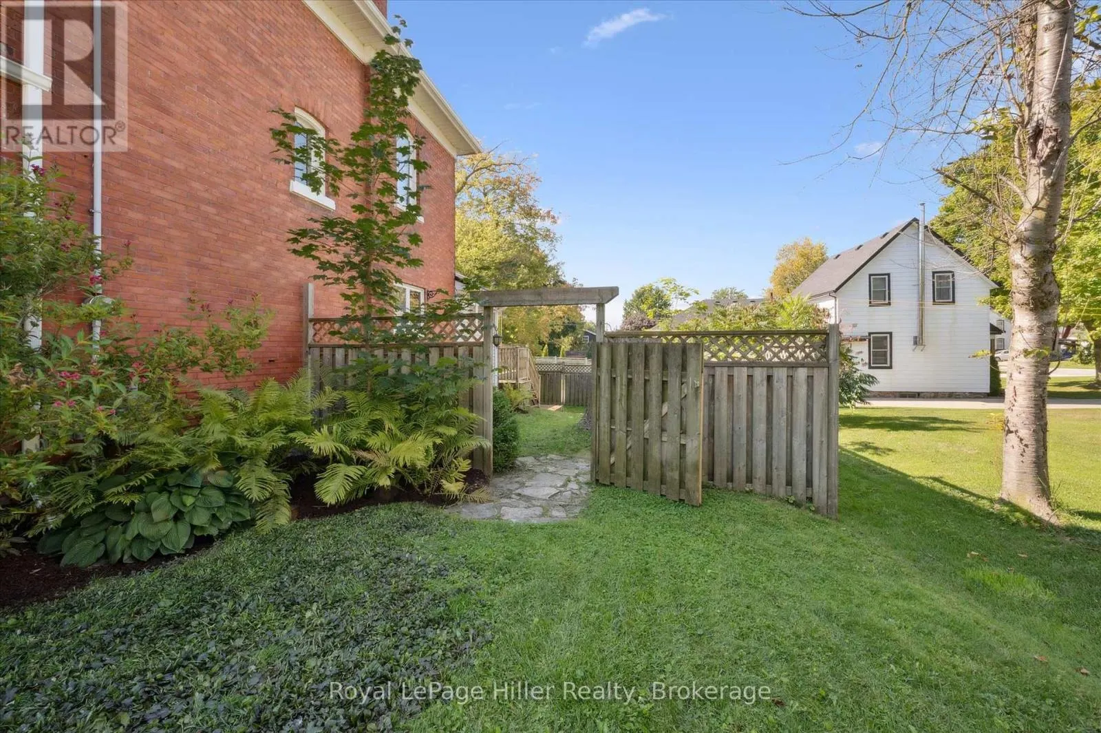 4 TEMPERANCE STREET