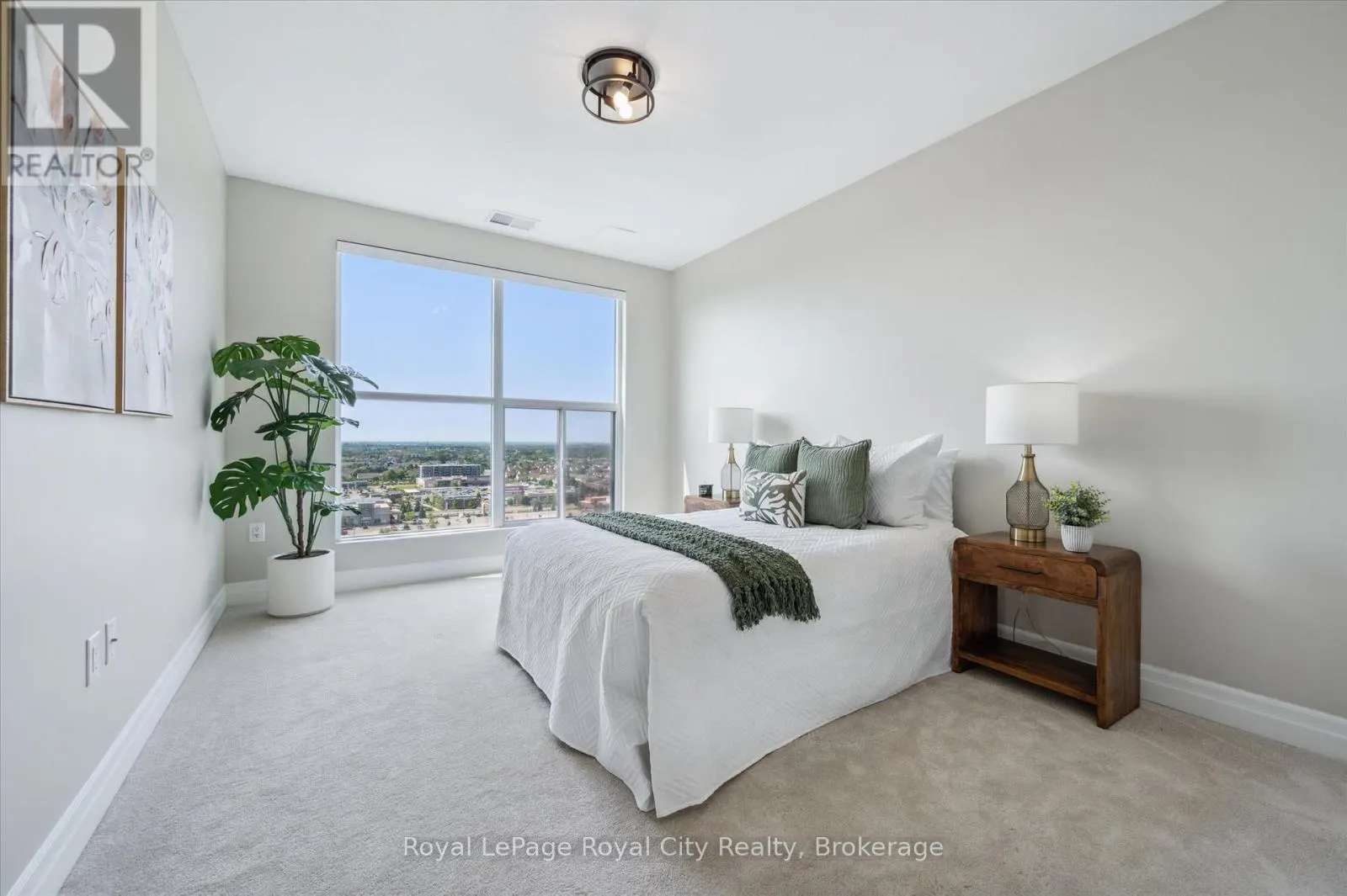 1004 - 1878 GORDON STREET, #1004