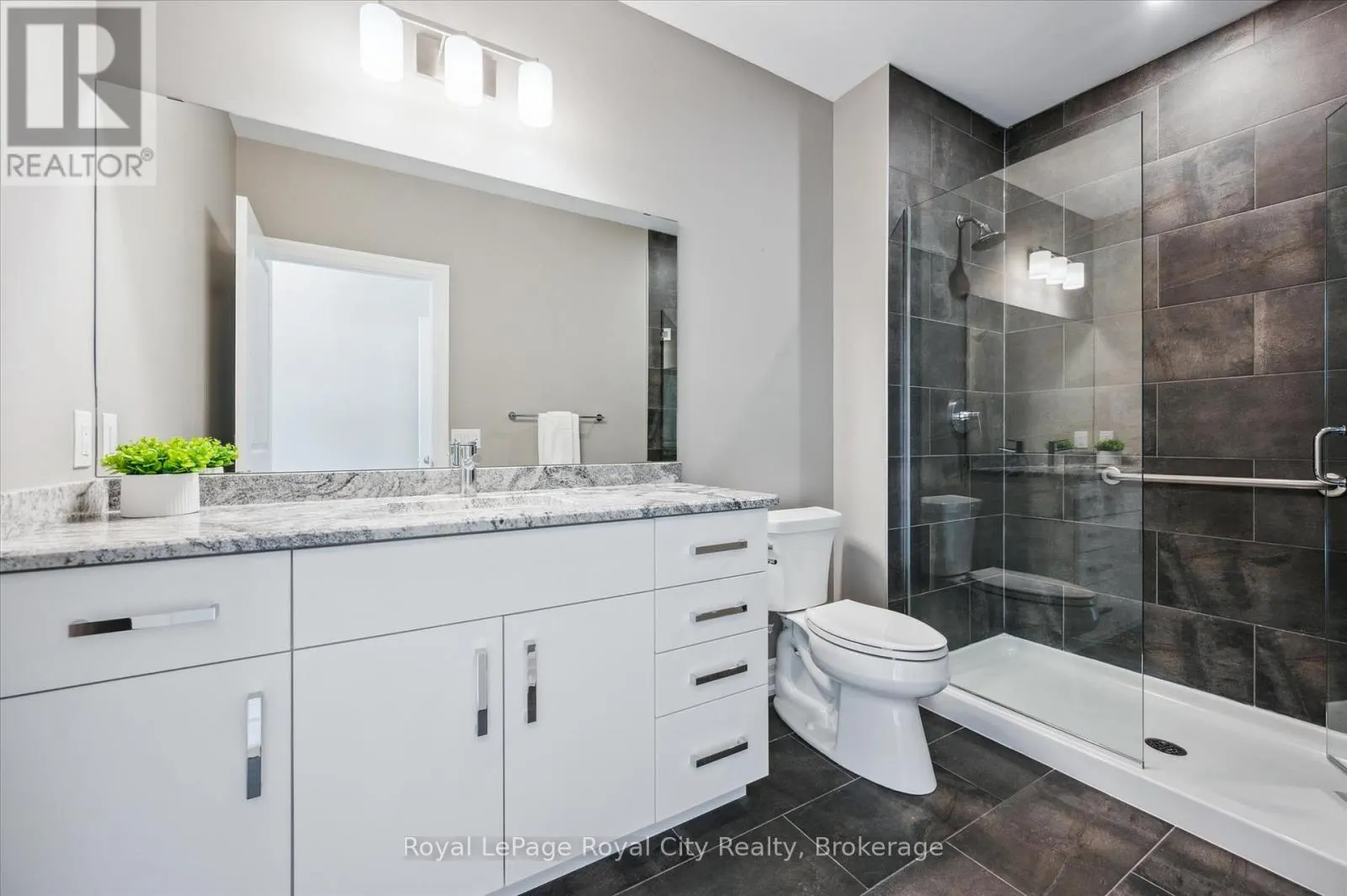 1004 - 1878 GORDON STREET, #1004