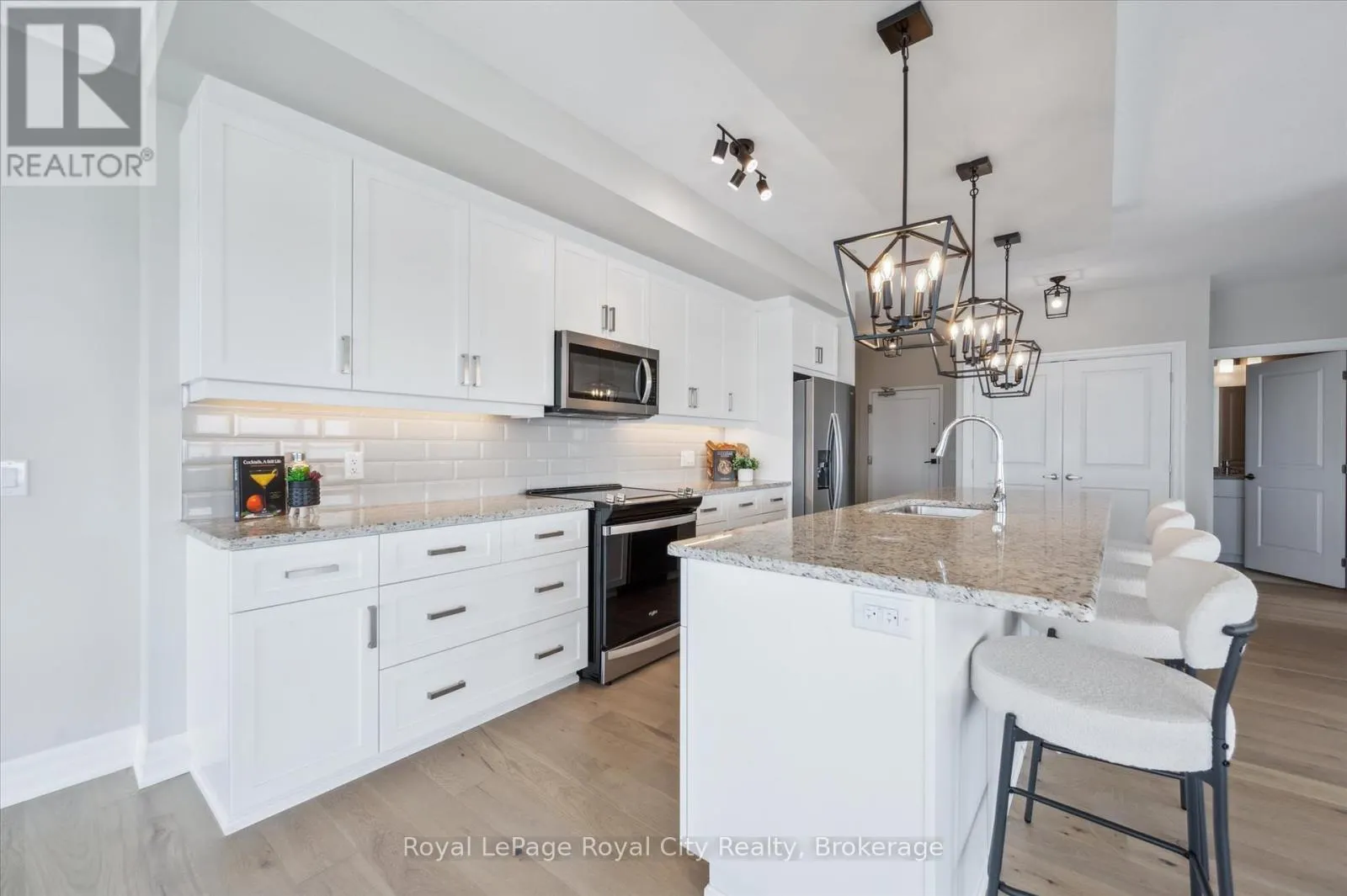 1004 - 1878 GORDON STREET, #1004