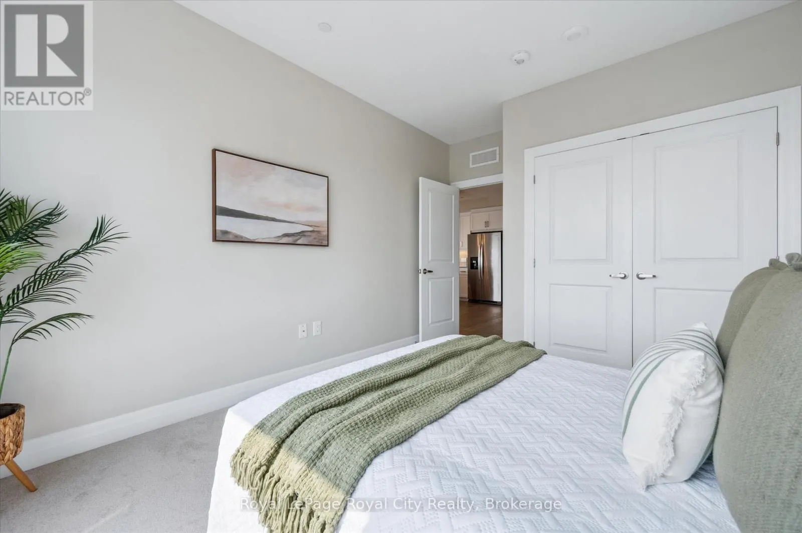 1004 - 1878 GORDON STREET, #1004