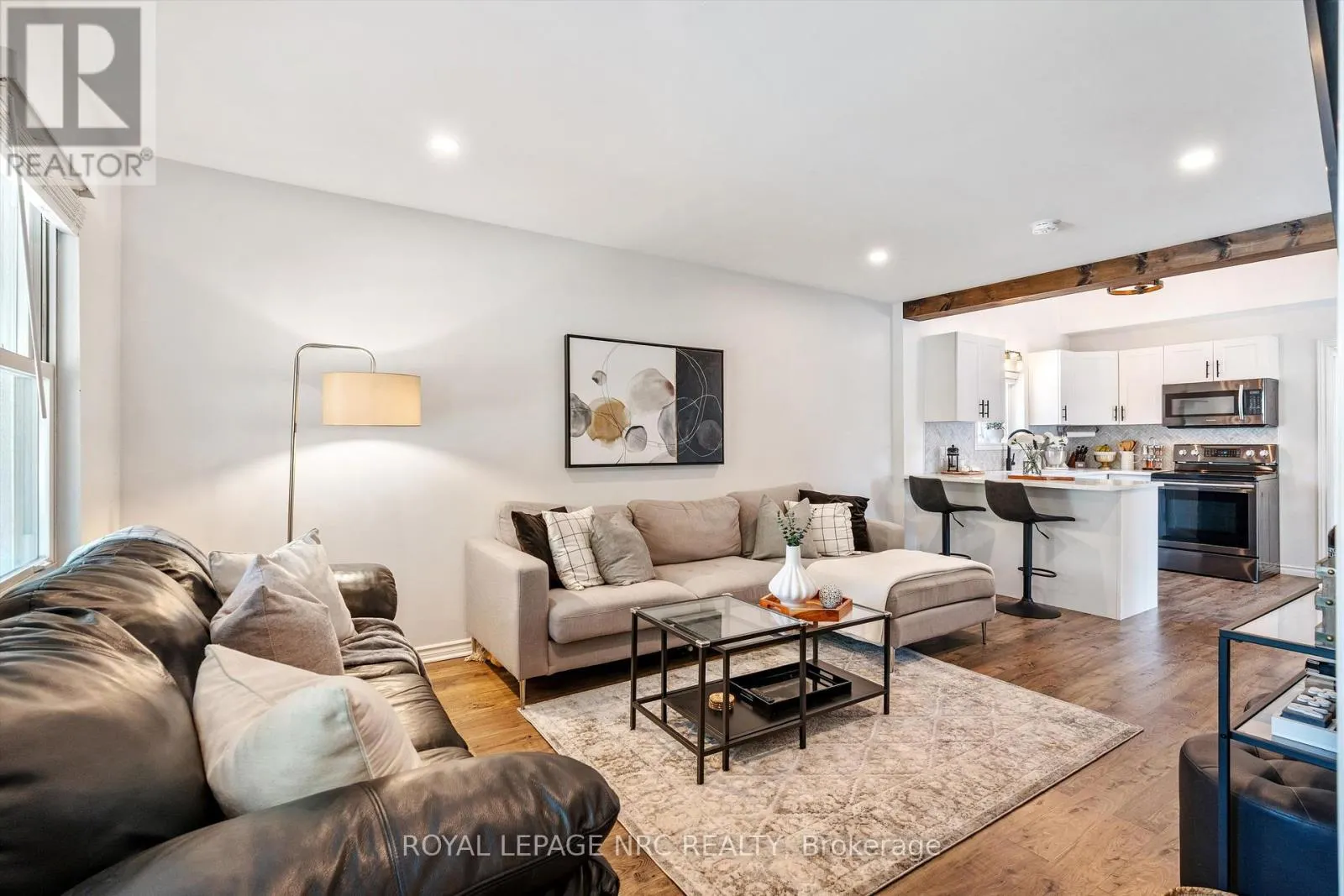 264 LAKESHORE ROAD