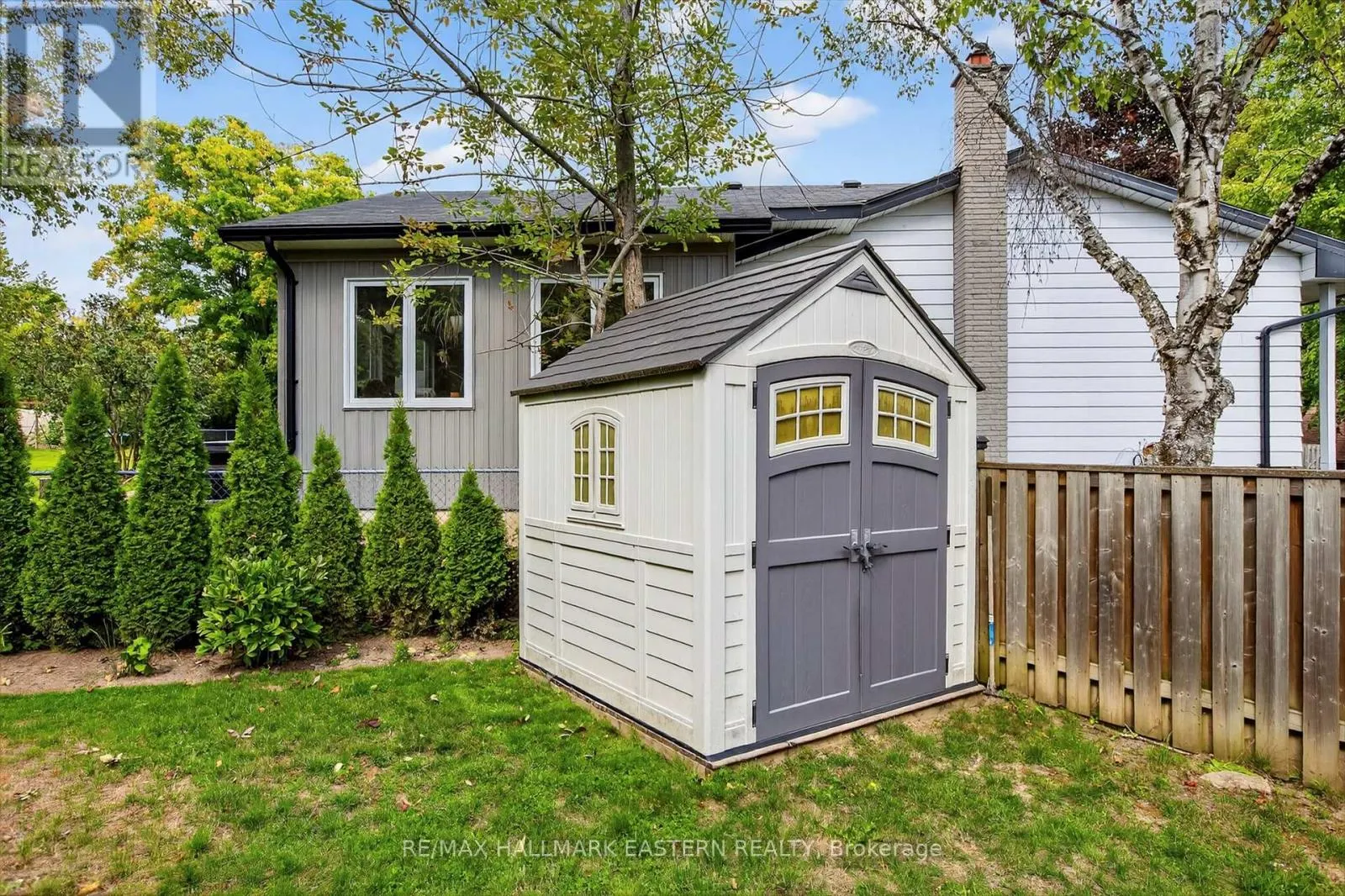 41 PARKVIEW DRIVE