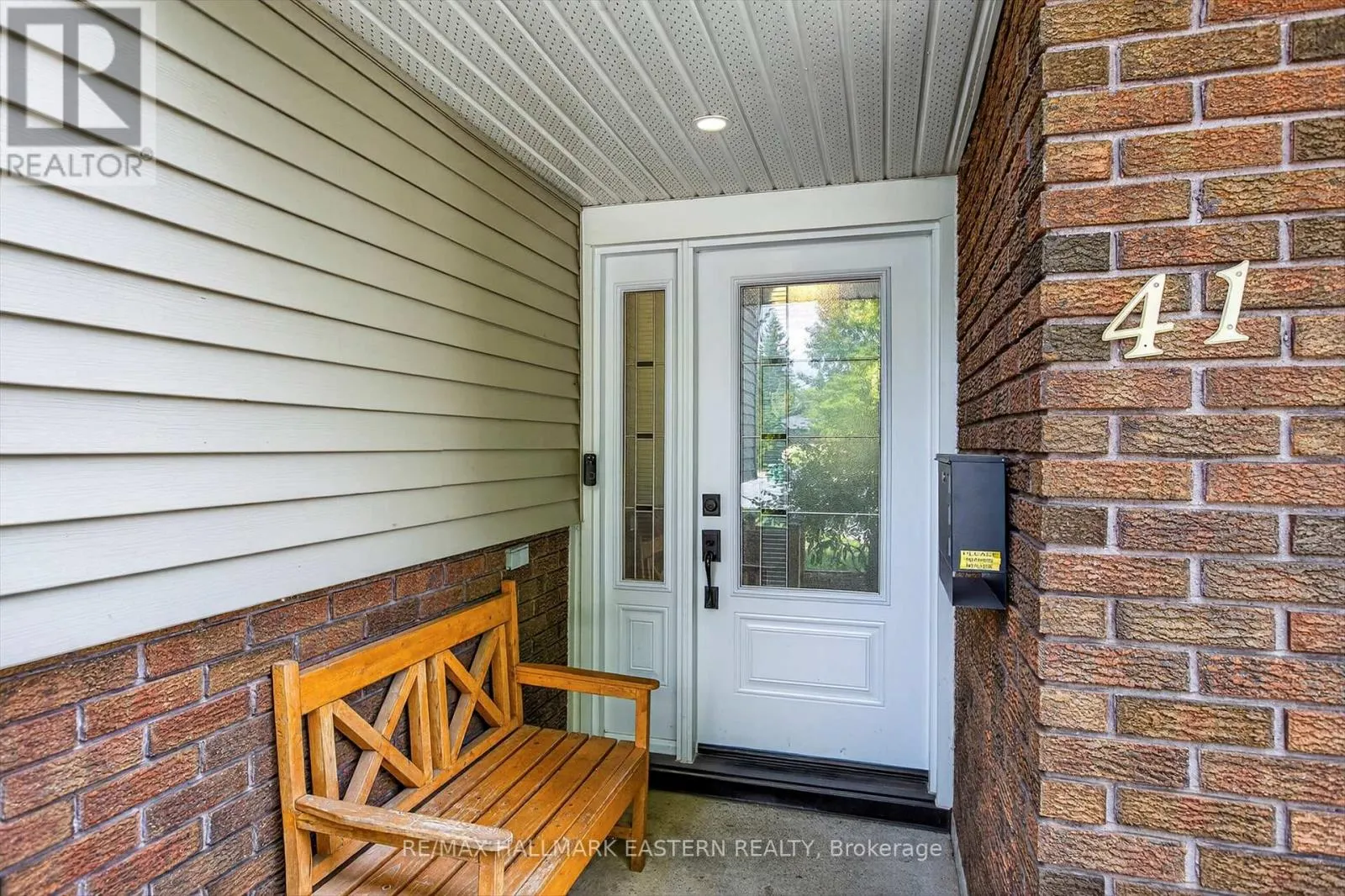 41 PARKVIEW DRIVE