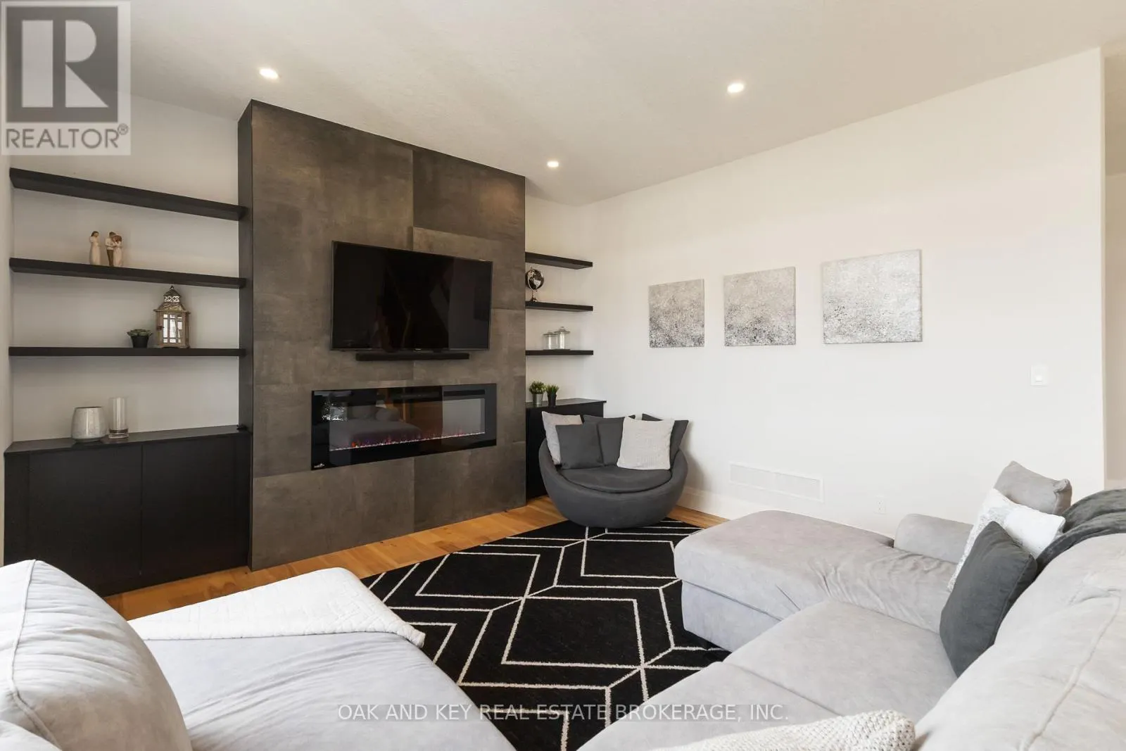 119 DAVENTRY WAY