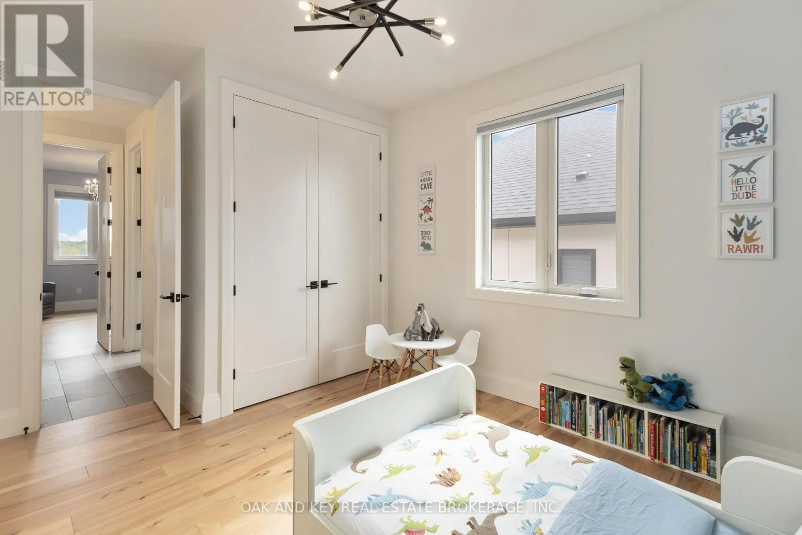 119 DAVENTRY WAY
