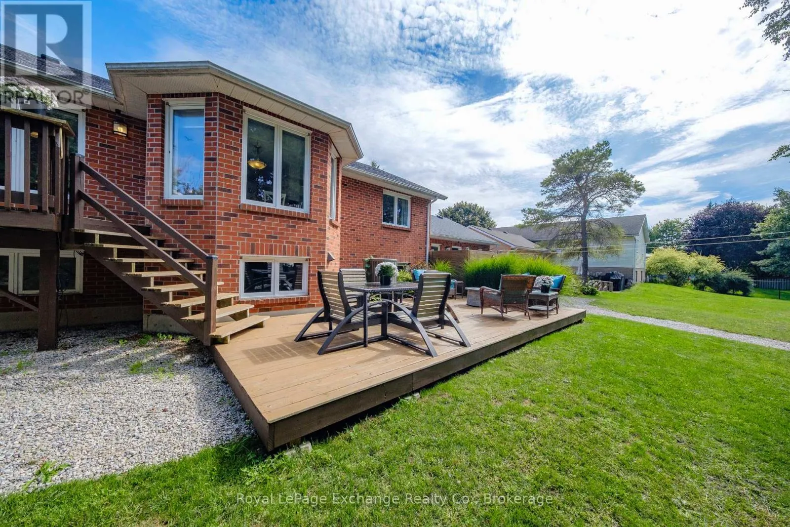 615 LYNDEN CRESCENT