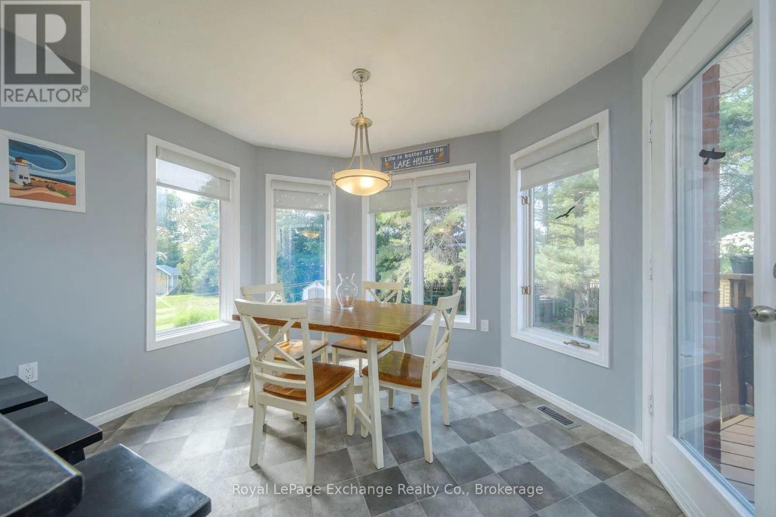 615 LYNDEN CRESCENT