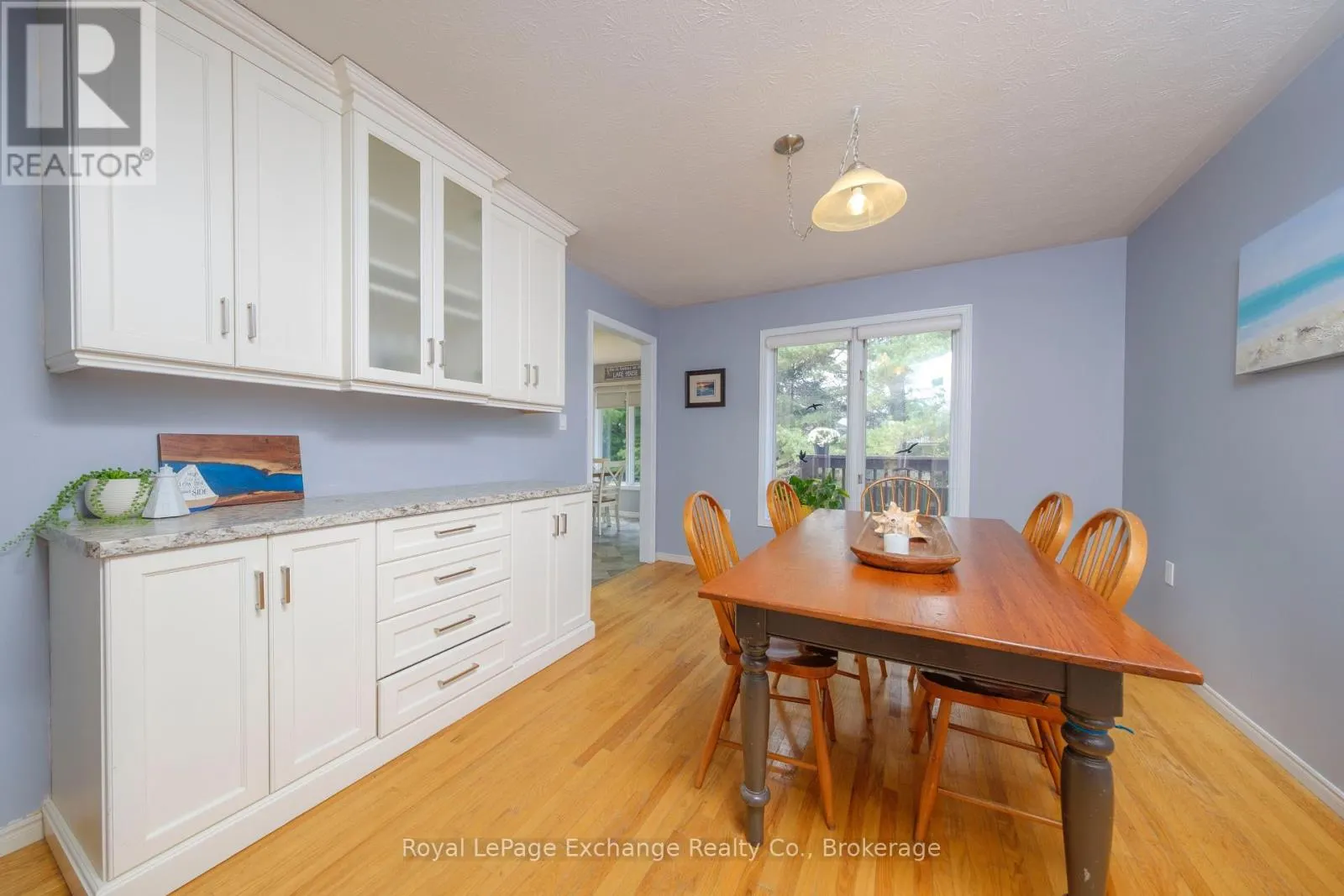 615 LYNDEN CRESCENT