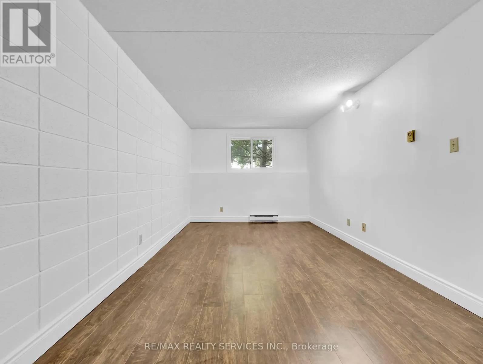 103 - 30 HICKORY STREET E