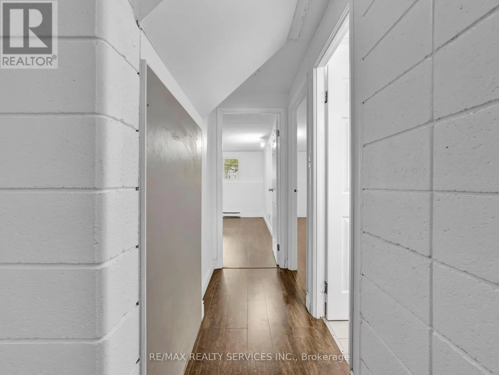 103 - 30 HICKORY STREET E
