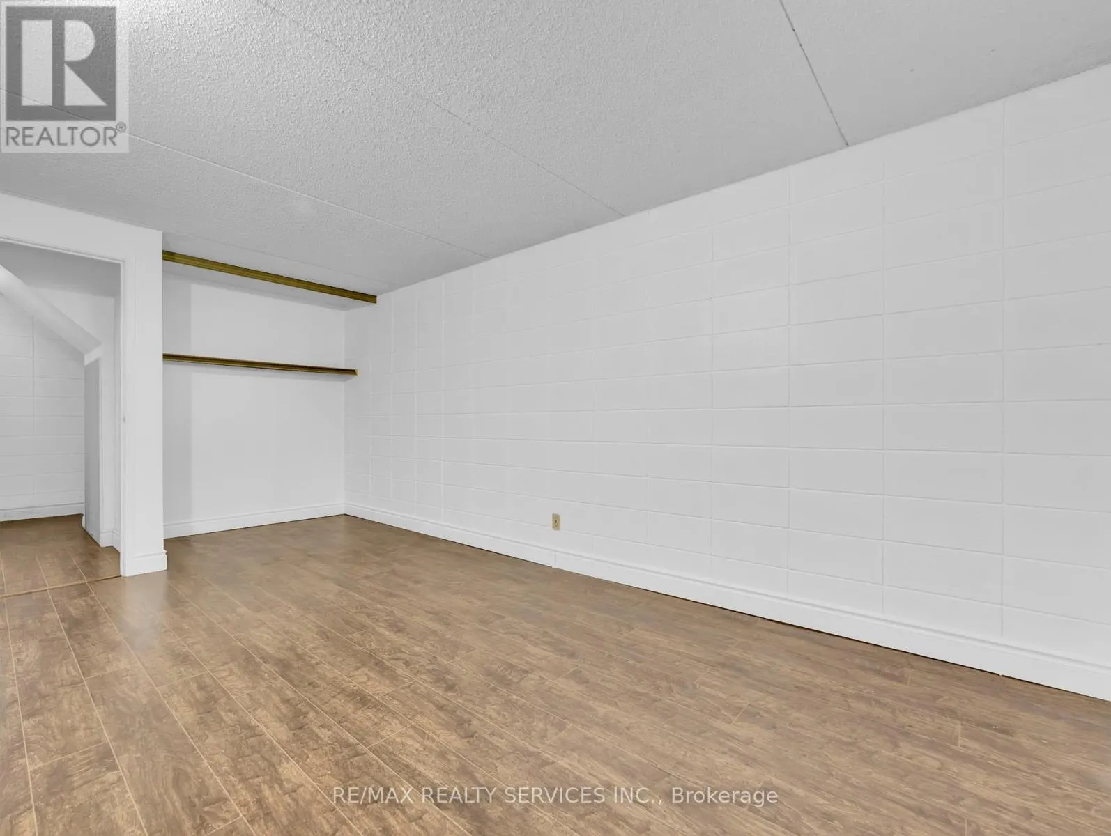 103 - 30 HICKORY STREET E