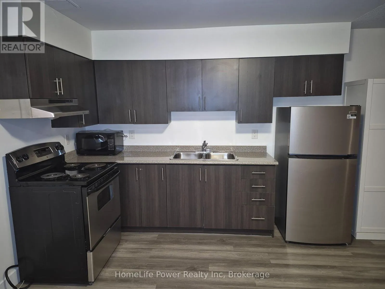107 - 27 BRIDGE STREET, #107
