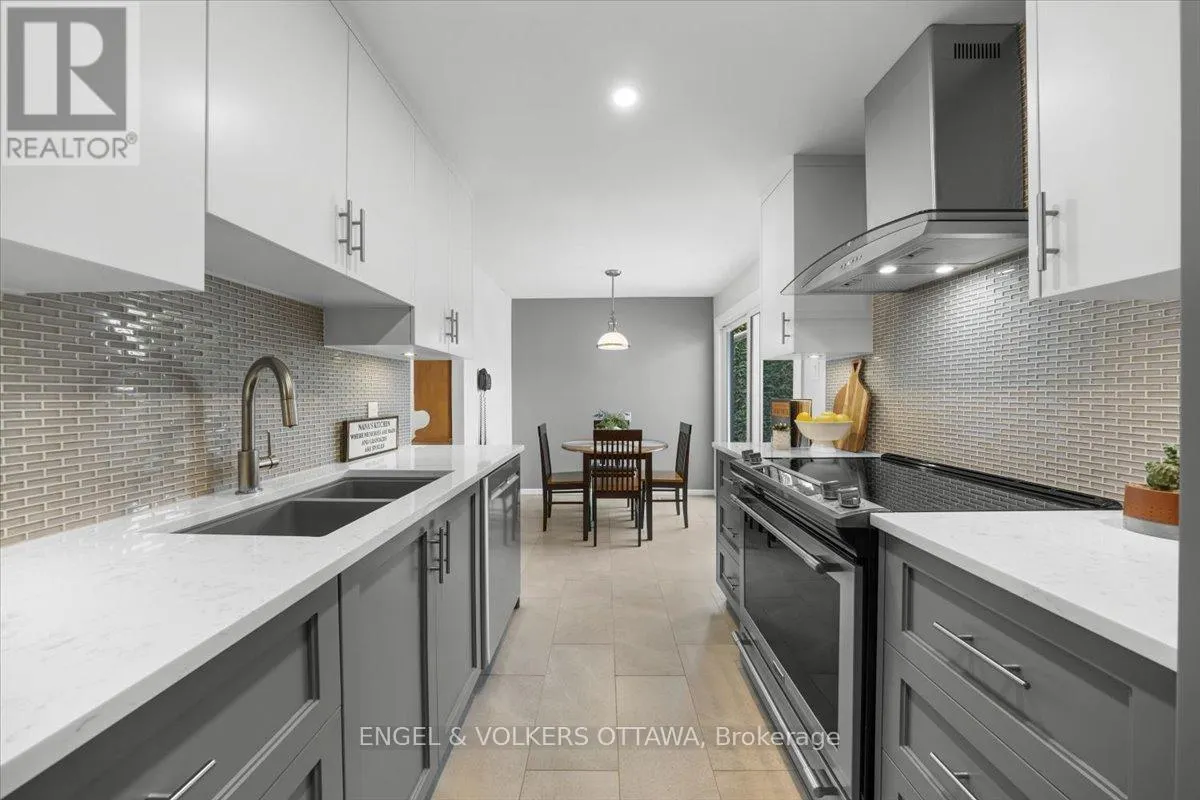 11 VENTNOR WAY