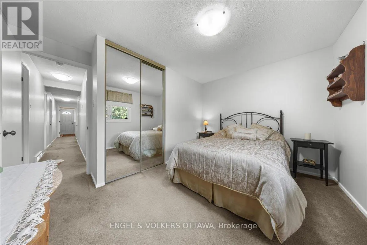 11 VENTNOR WAY