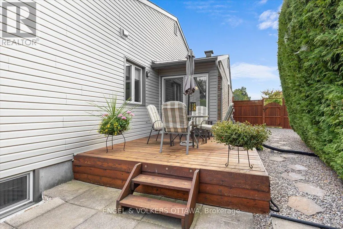 11 VENTNOR WAY