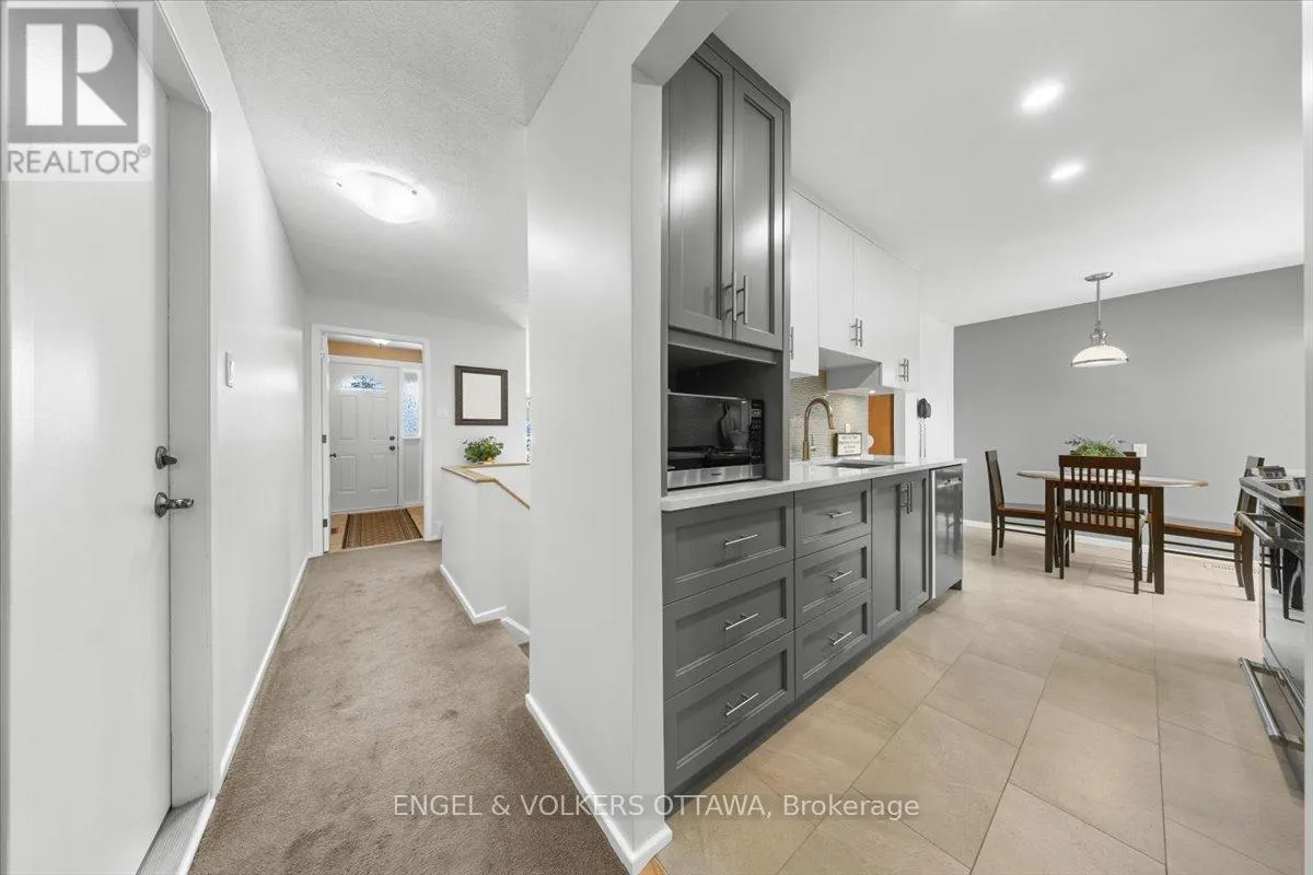 11 VENTNOR WAY