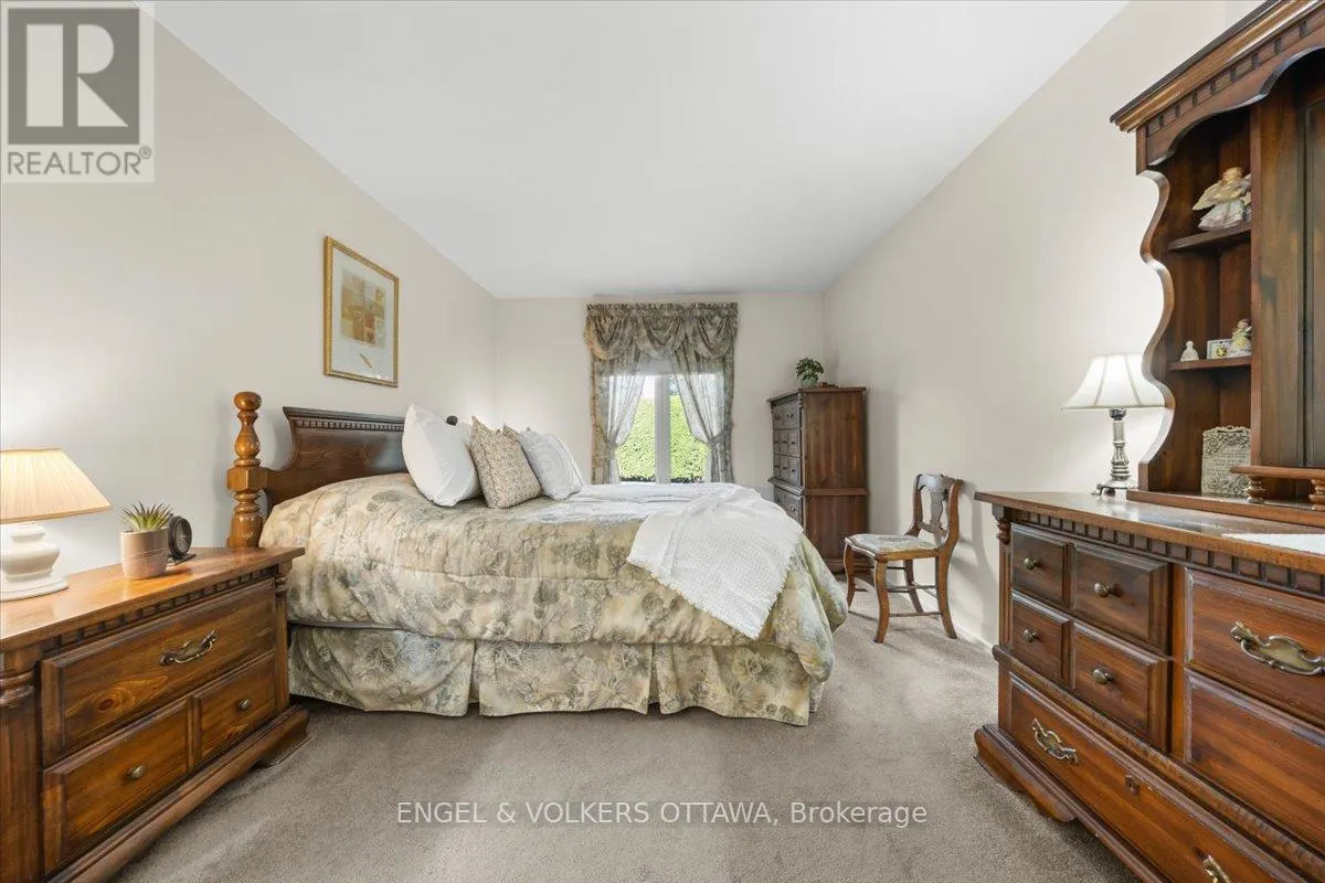 11 VENTNOR WAY