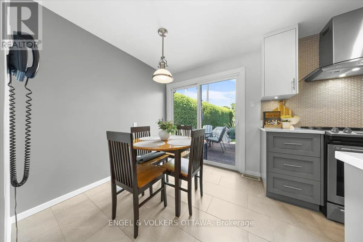 11 VENTNOR WAY