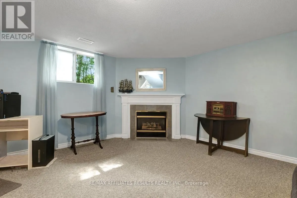 2 WEDGEWOOD CRESCENT