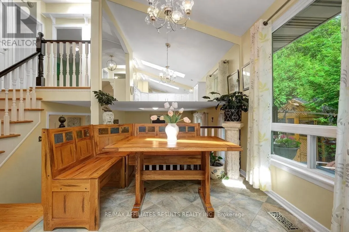 2 WEDGEWOOD CRESCENT