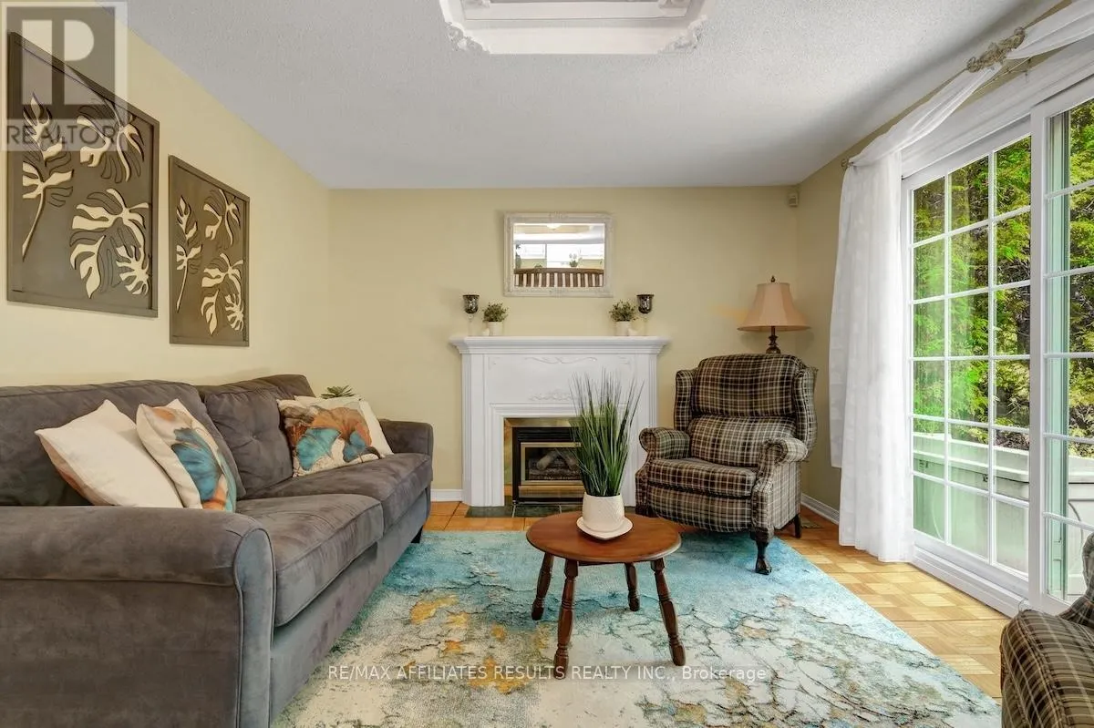 2 WEDGEWOOD CRESCENT