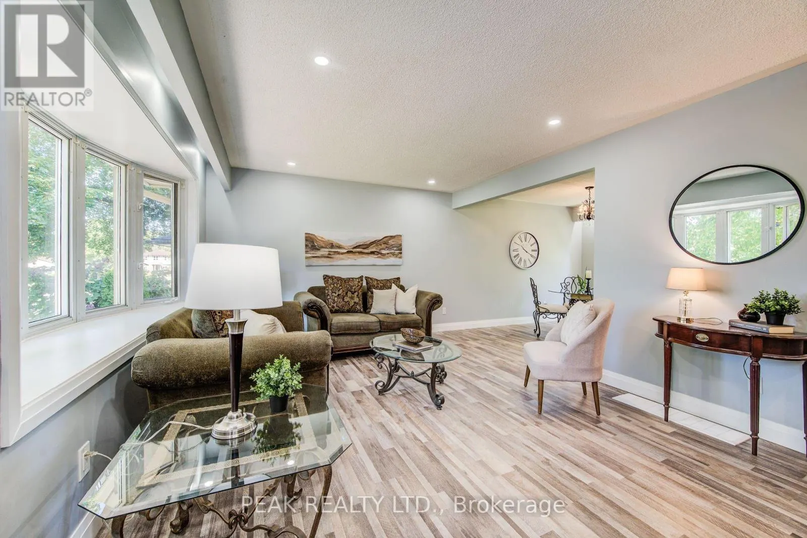 659 GLADSTONE DRIVE