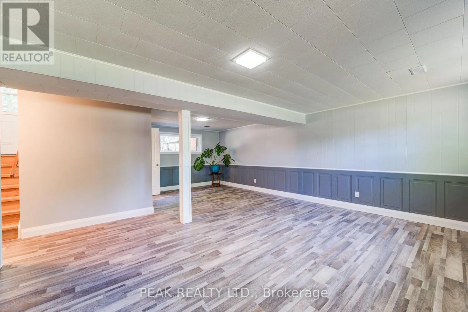 659 GLADSTONE DRIVE