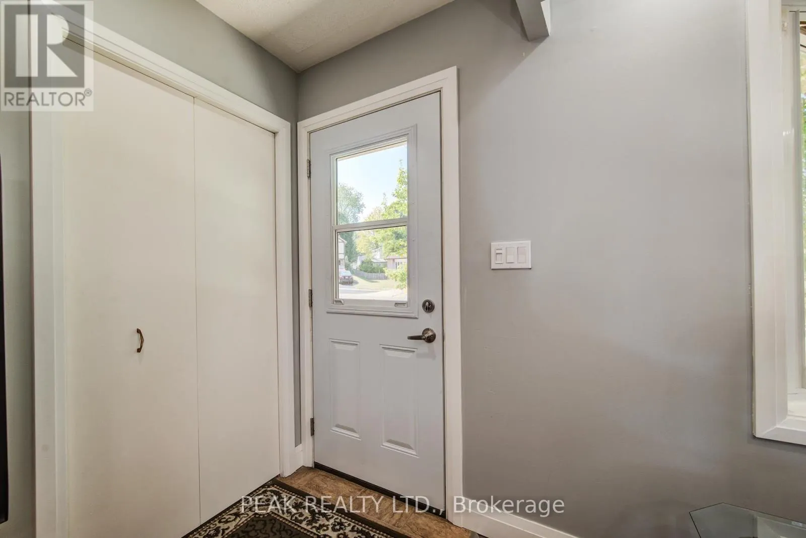 659 GLADSTONE DRIVE