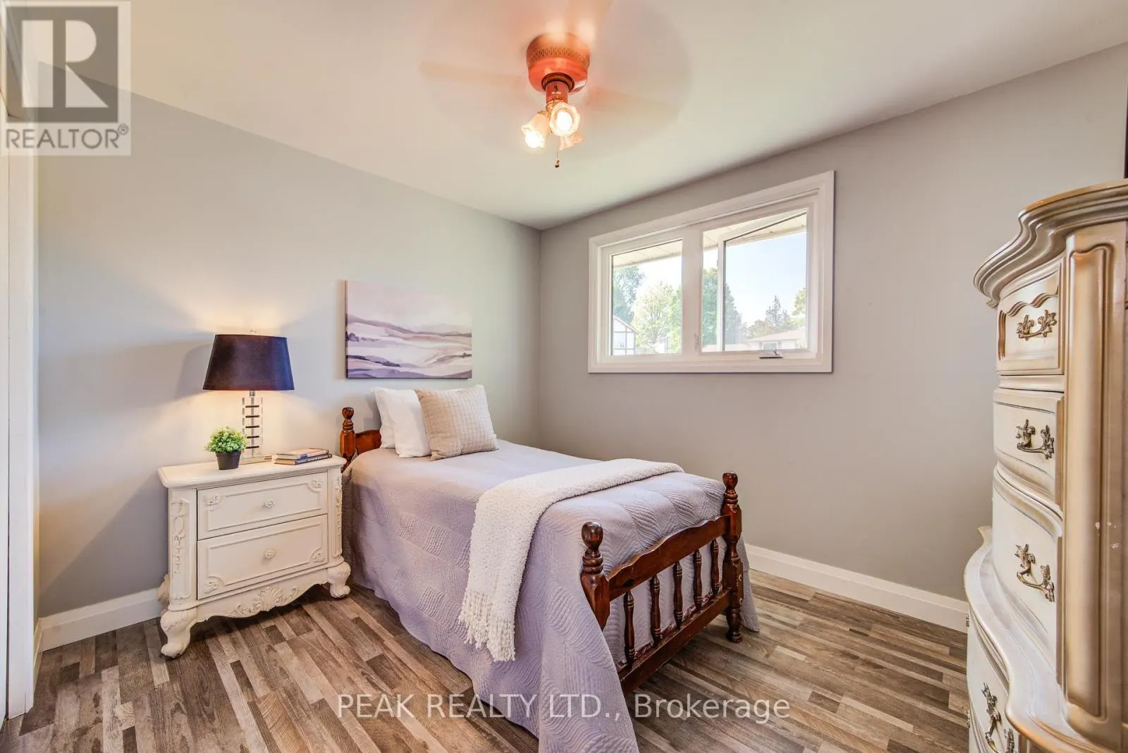 659 GLADSTONE DRIVE
