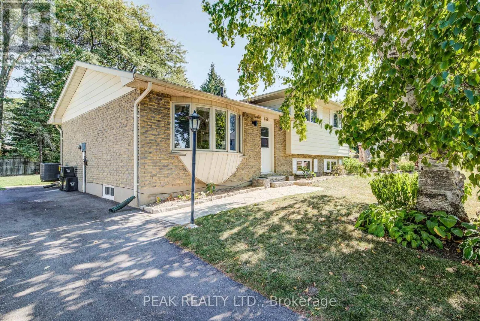 659 GLADSTONE DRIVE