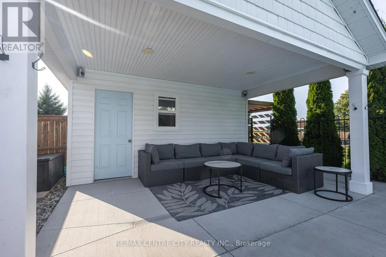 7923 FAIRVIEW ROAD