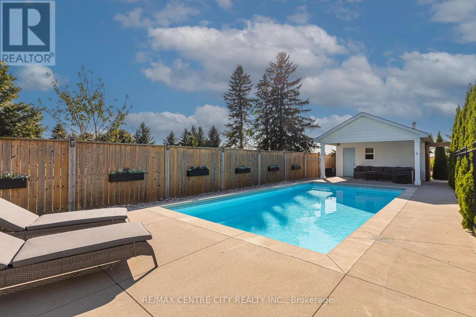 7923 FAIRVIEW ROAD