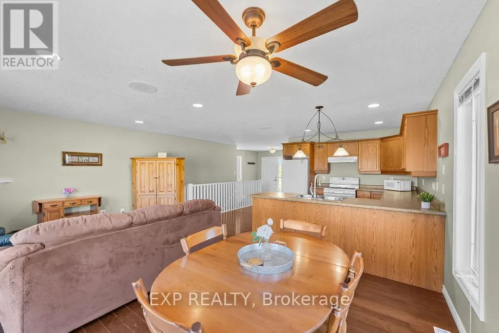 21250 MAYFAIR ROAD