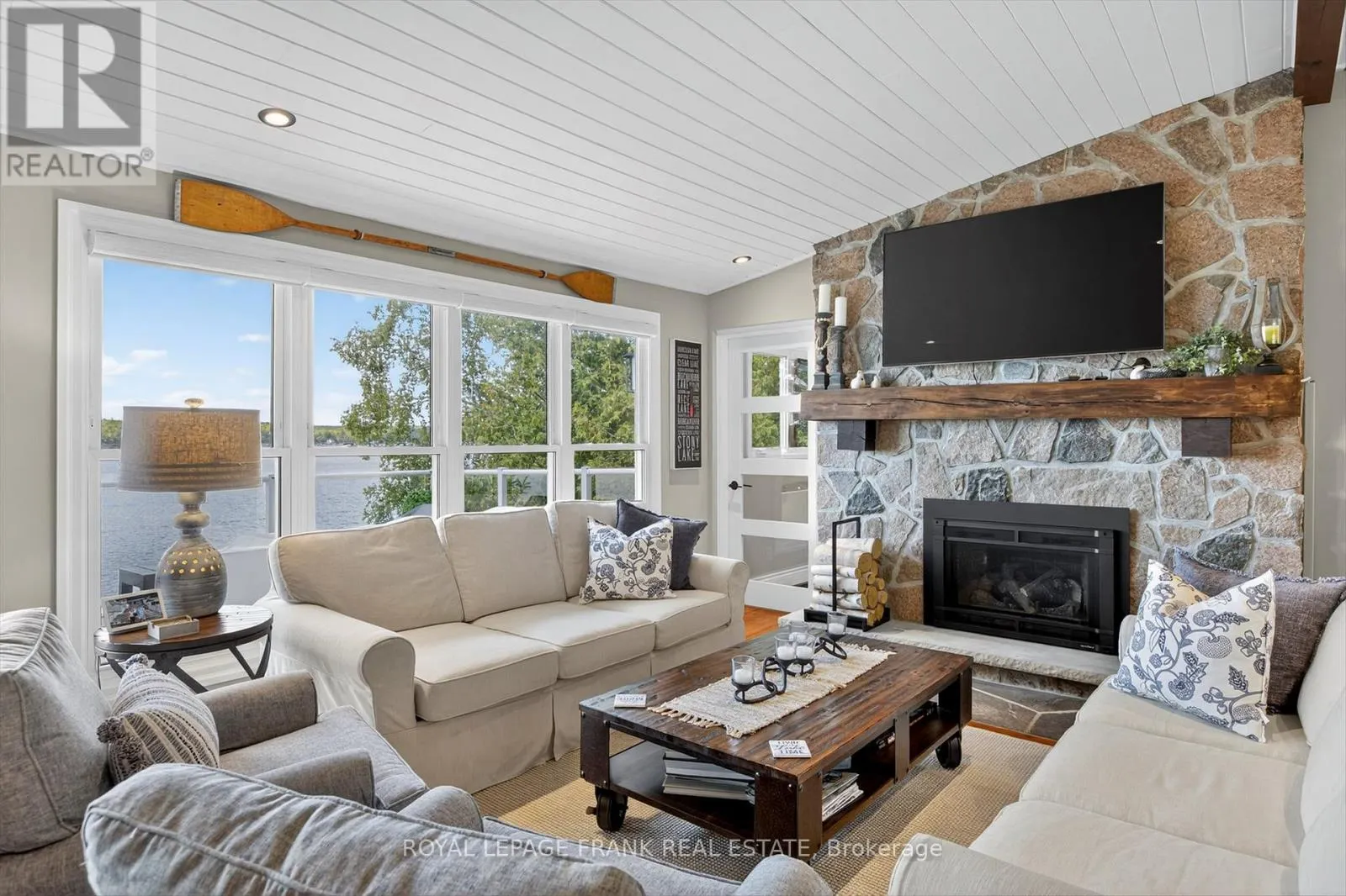 1082 TEDFORD LANE