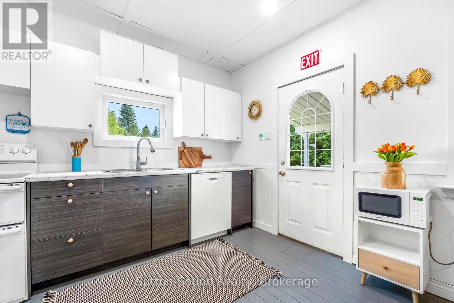 871 PIKE BAY ROAD