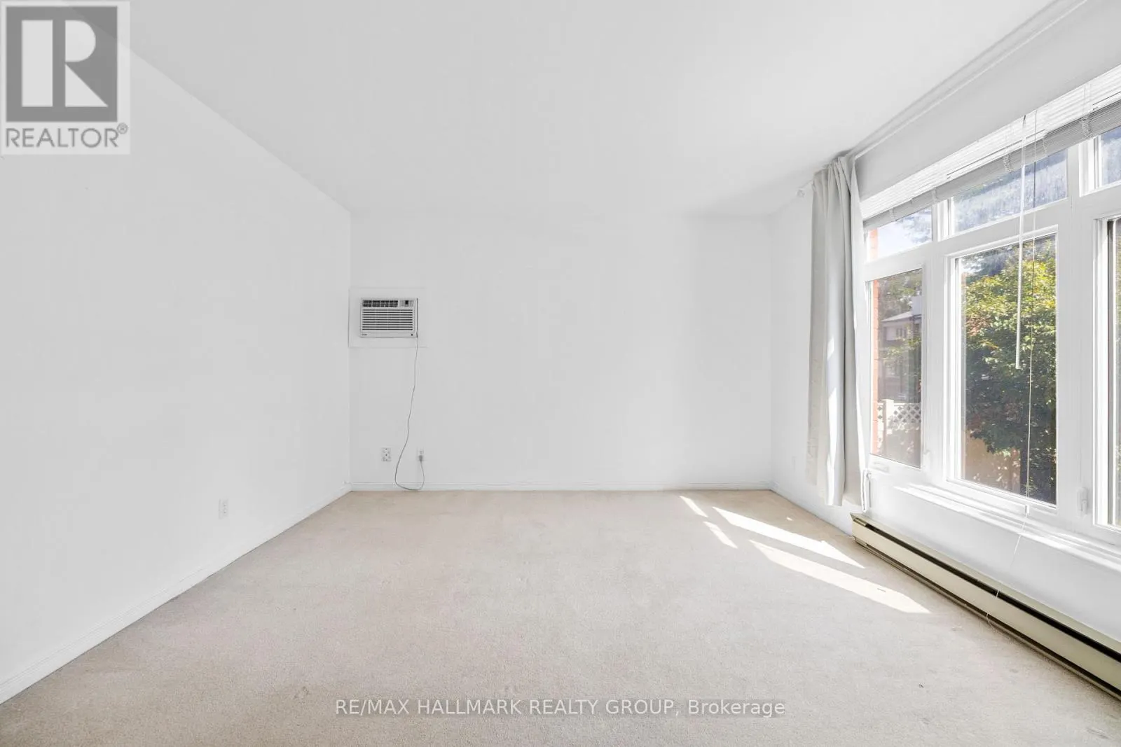 2 - 19 MONTCALM STREET