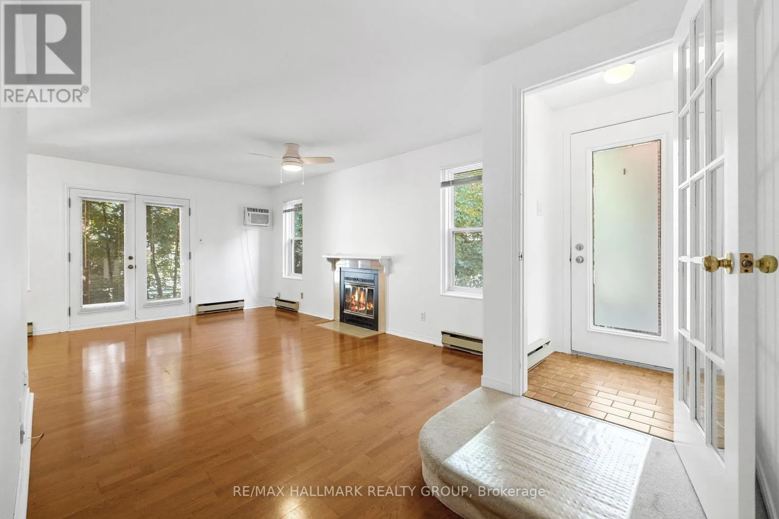 2 - 19 MONTCALM STREET