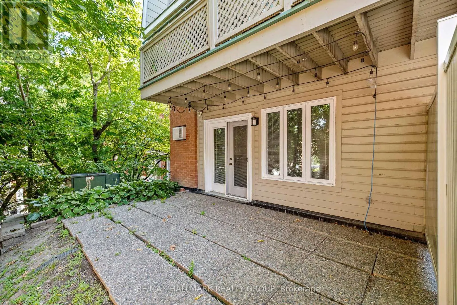 2 - 19 MONTCALM STREET