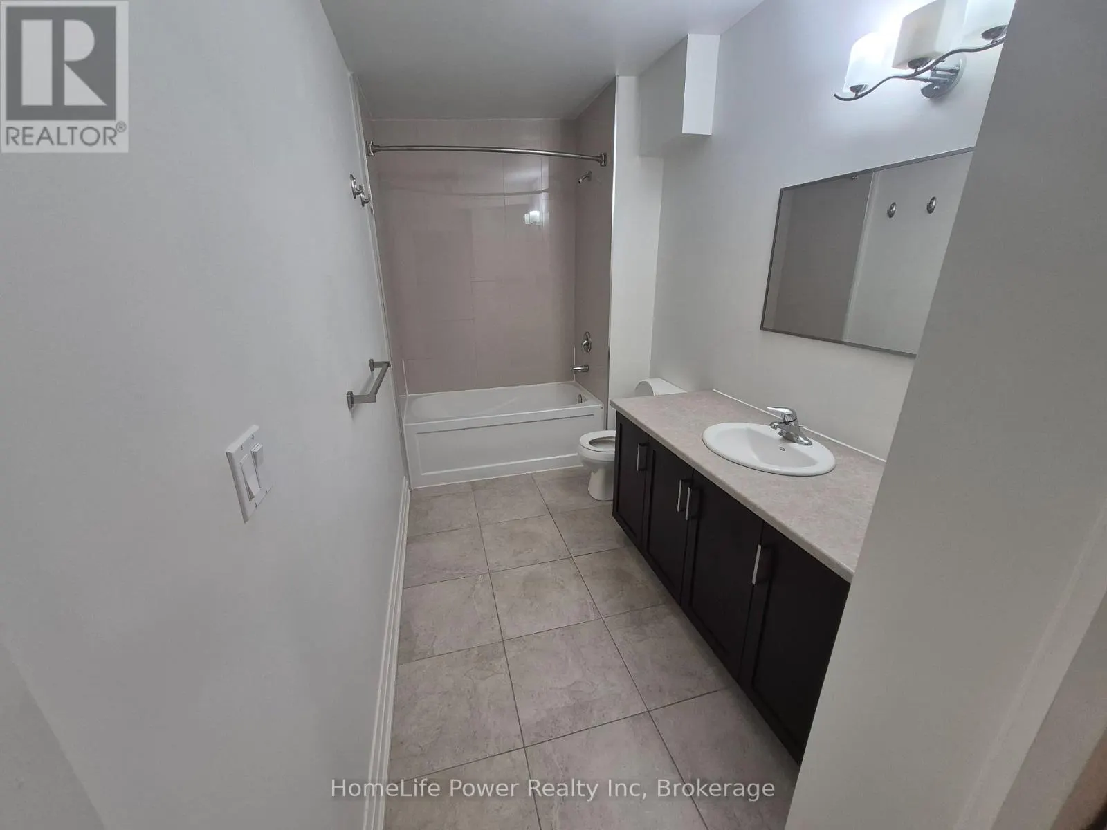 305 - 27 BRIDGE STREET, #305