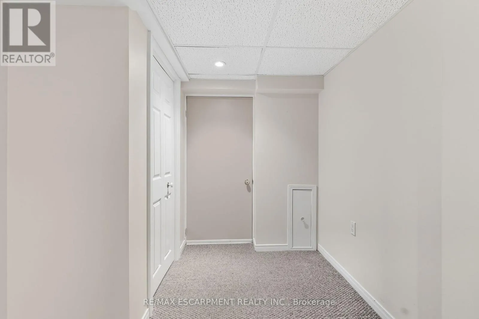 57 PINEWOODS DRIVE