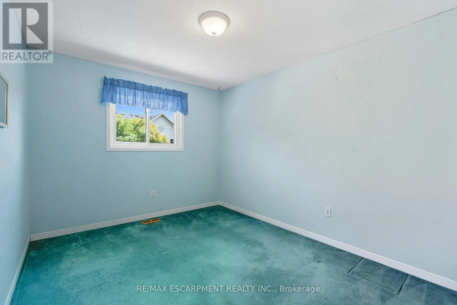 57 PINEWOODS DRIVE
