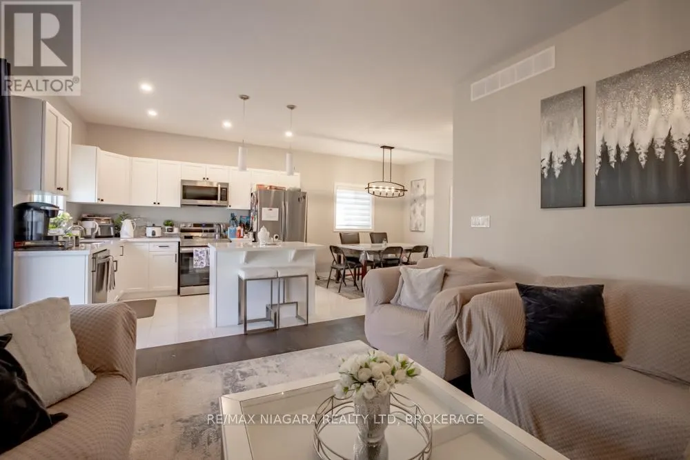 16 BOWMAN CRESCENT