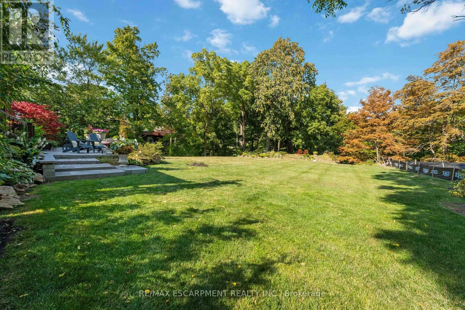 493 RIDGE ROAD E